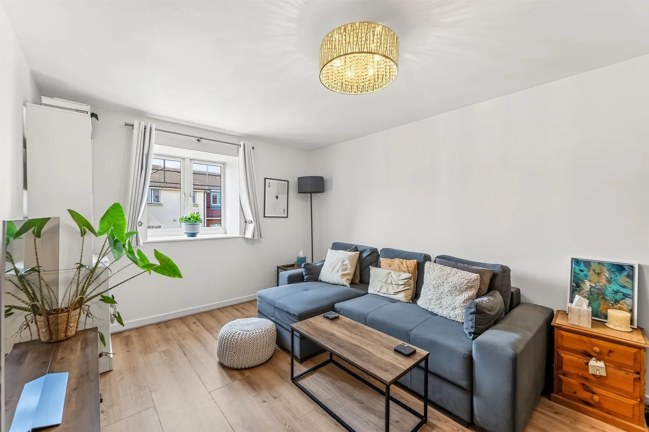 2 bed flat for sale — Schoolgate Drive, Morden