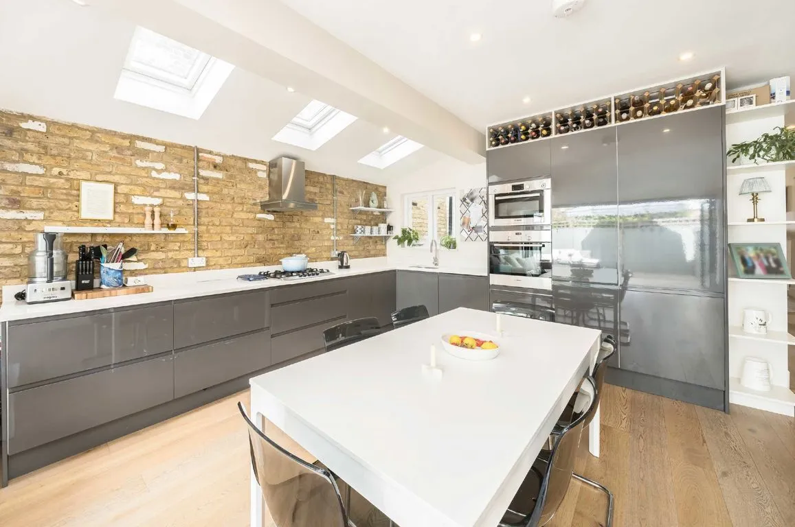 Tantallon Road, SW12, photo 3