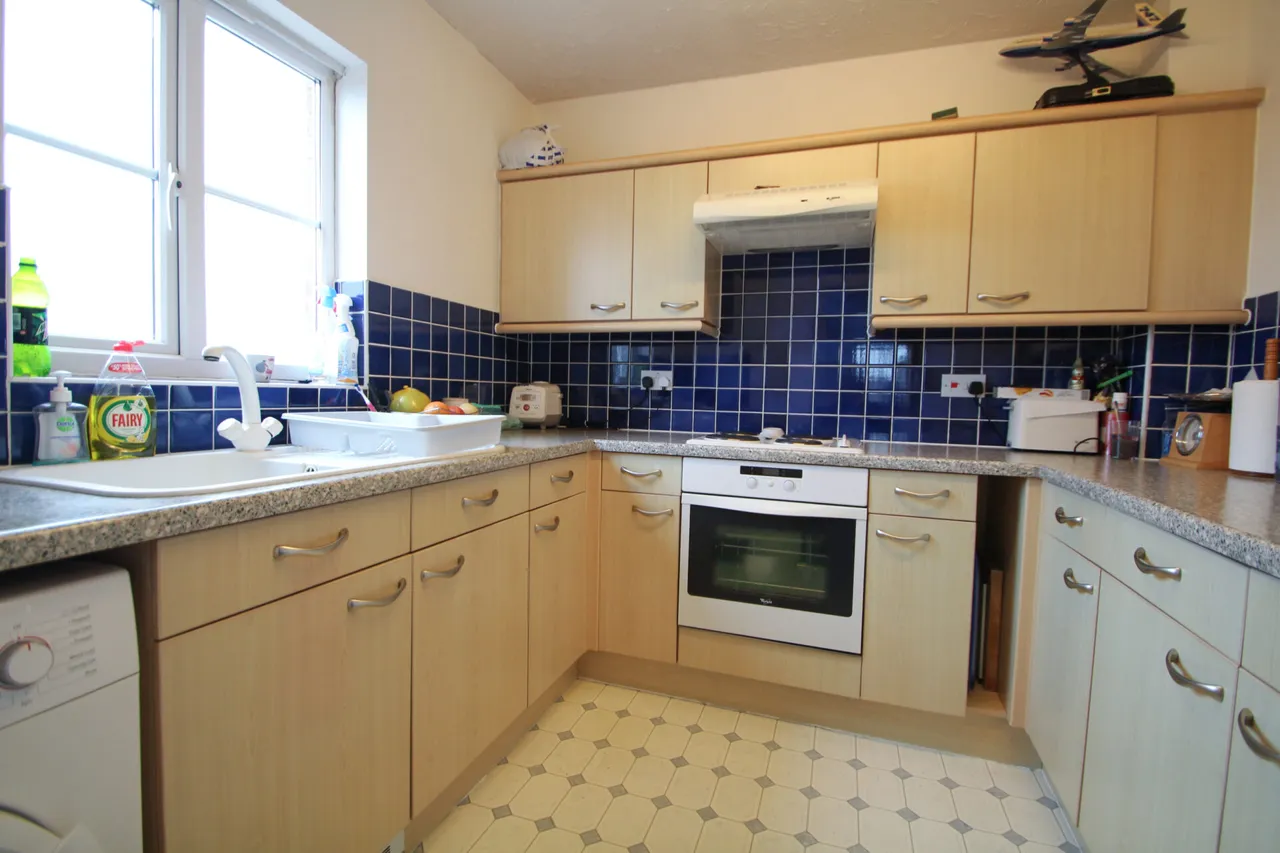 Fairway Drive, London, photo 2