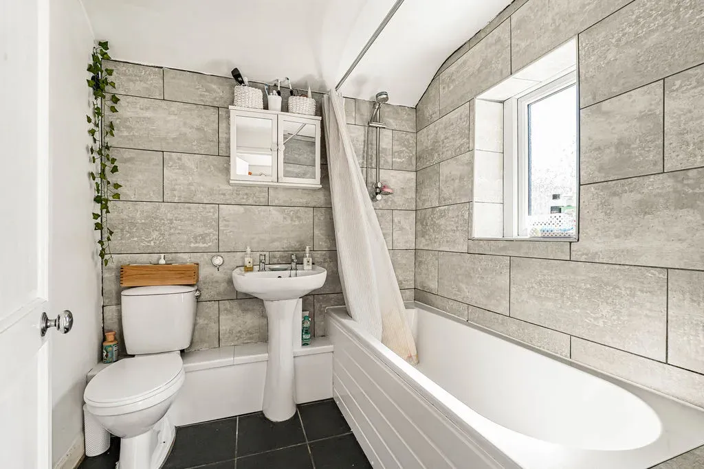 Albert Street, Bletchley, Milton Keynes, Buckinghamshire, MK2 2UQ, photo 7