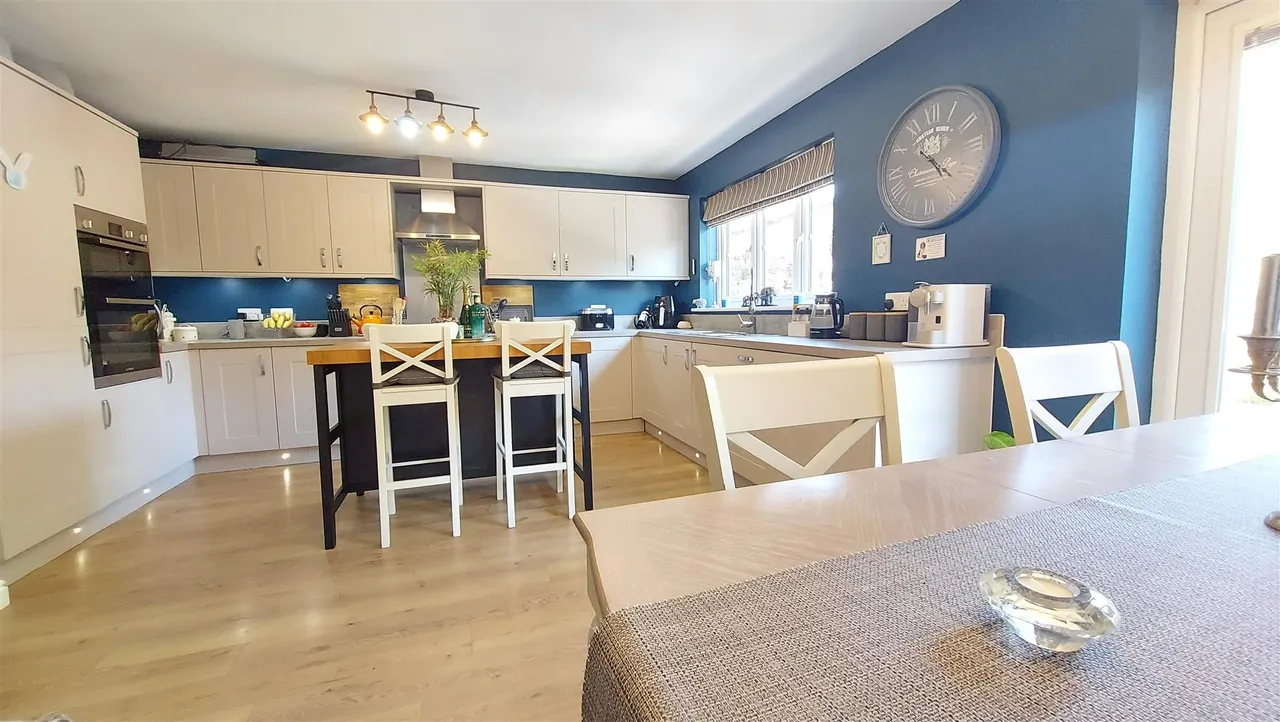 Nene Close, Bourne, PE10, photo 3