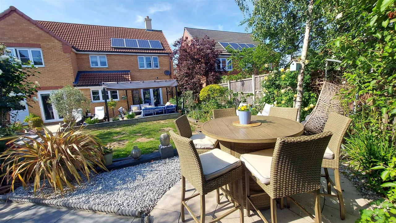 Nene Close, Bourne, PE10, photo 42