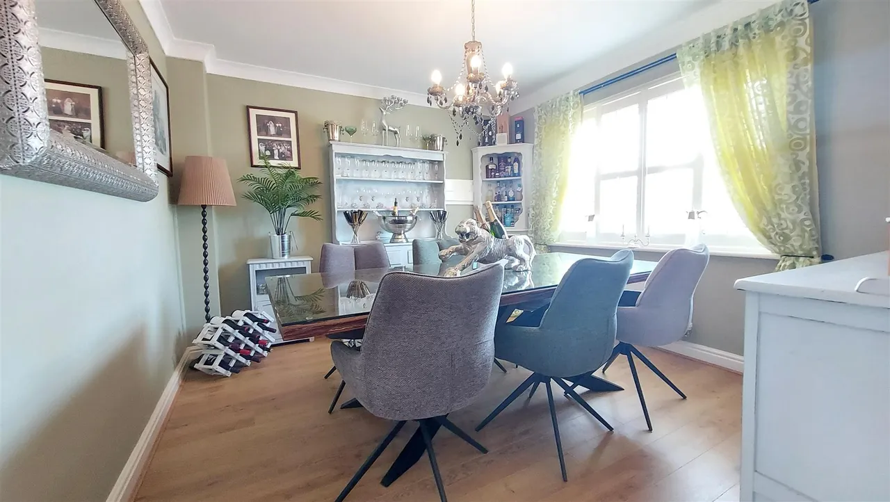 Nene Close, Bourne, PE10, photo 5