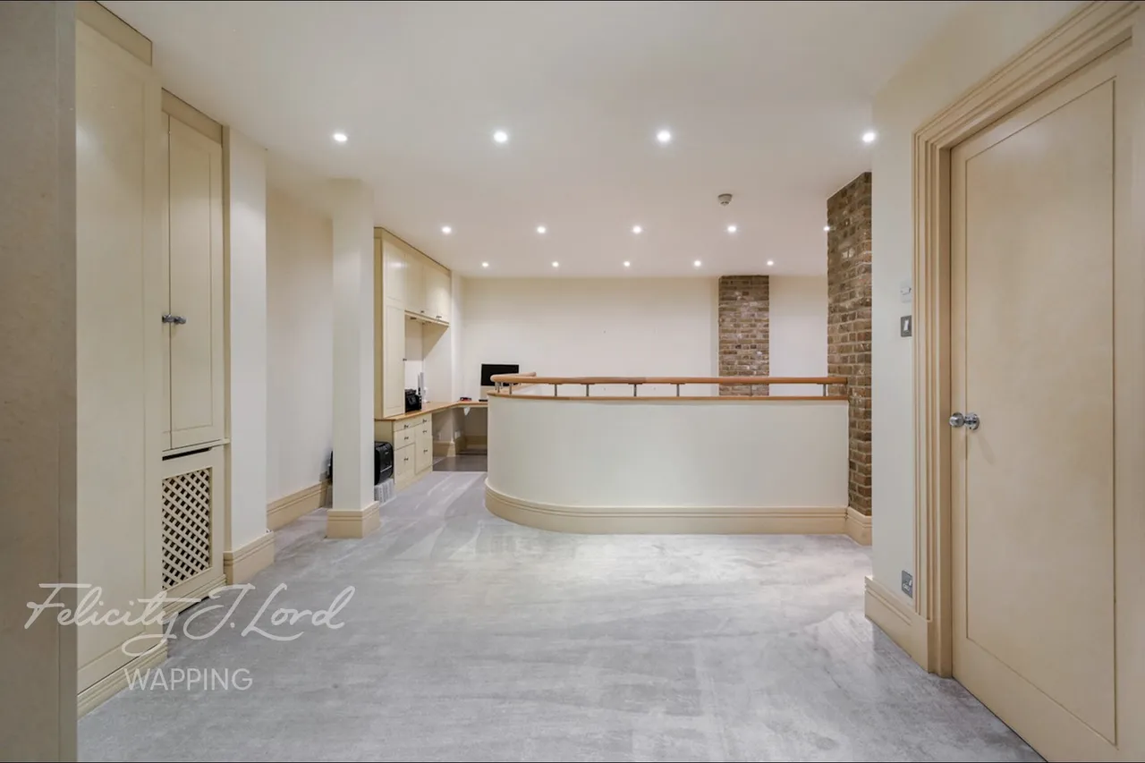 Great Jubilee Wharf, Wapping Wall, E1W, photo 18