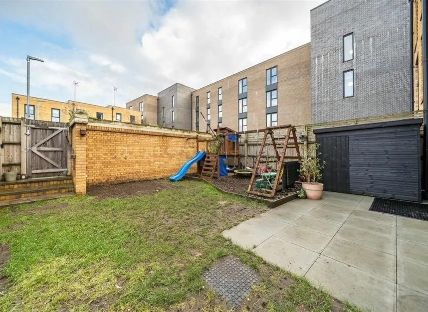 Bowen Drive, Charlton, SE7, photo 7