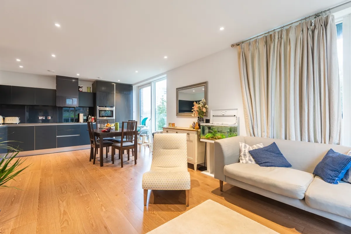 3 bed flat to rent, Tizzard Grove, Blackheath, SE3