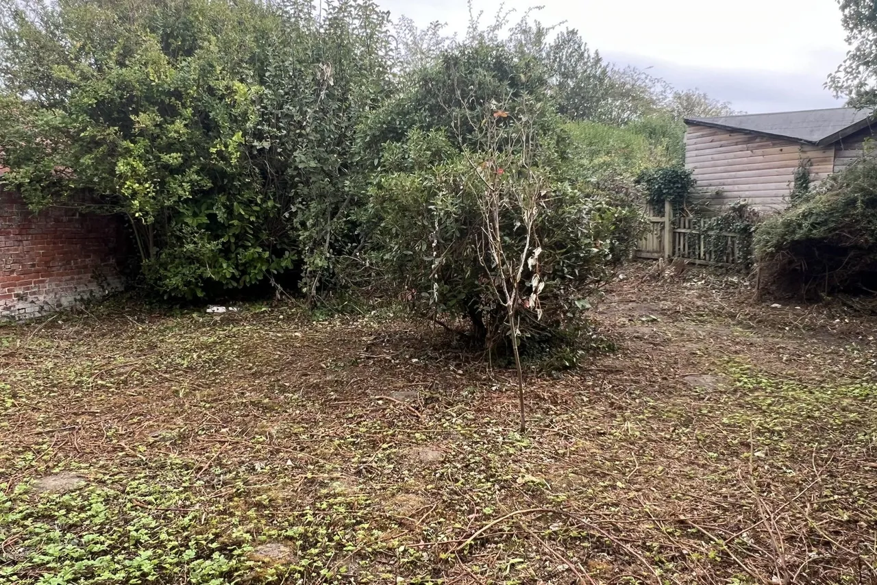 Hill Corner, Great Cheverell, SN10, photo 8