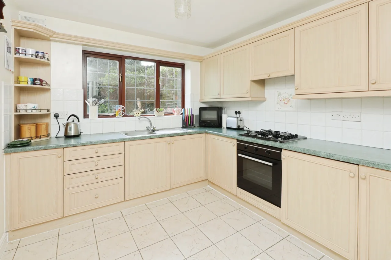 Bickenhill Road, Marston Green, Birmingham, B37, photo 4