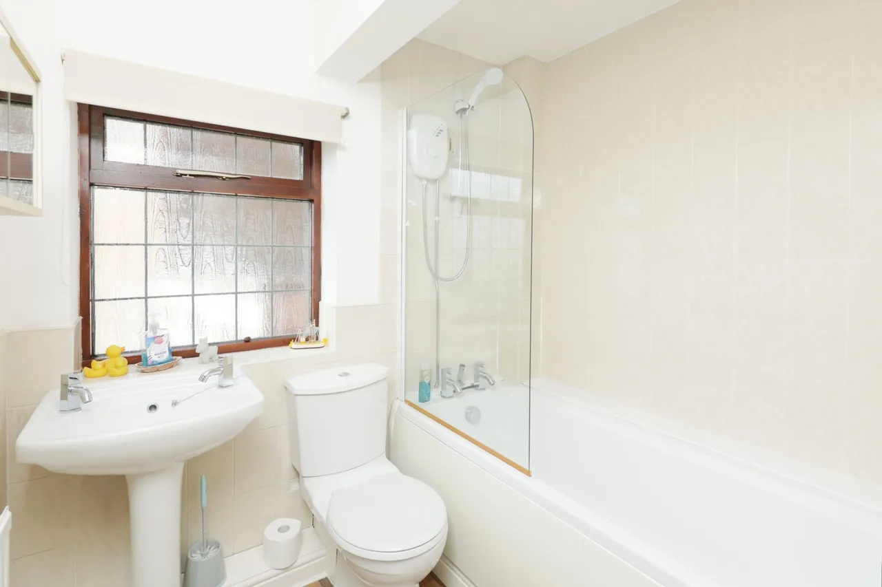 Bickenhill Road, Marston Green, Birmingham, B37, photo 11