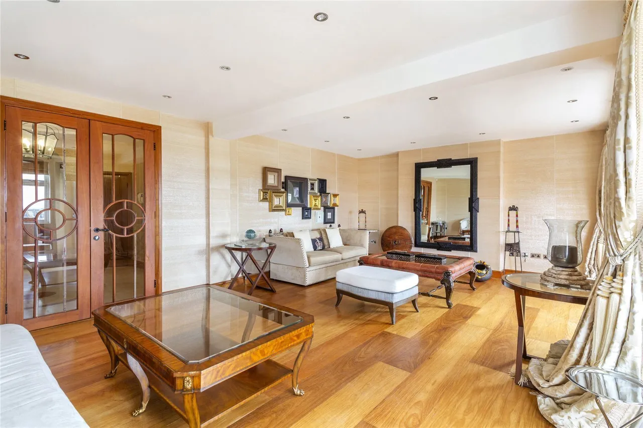 Finchley Road, Hampstead, NW3, photo 12