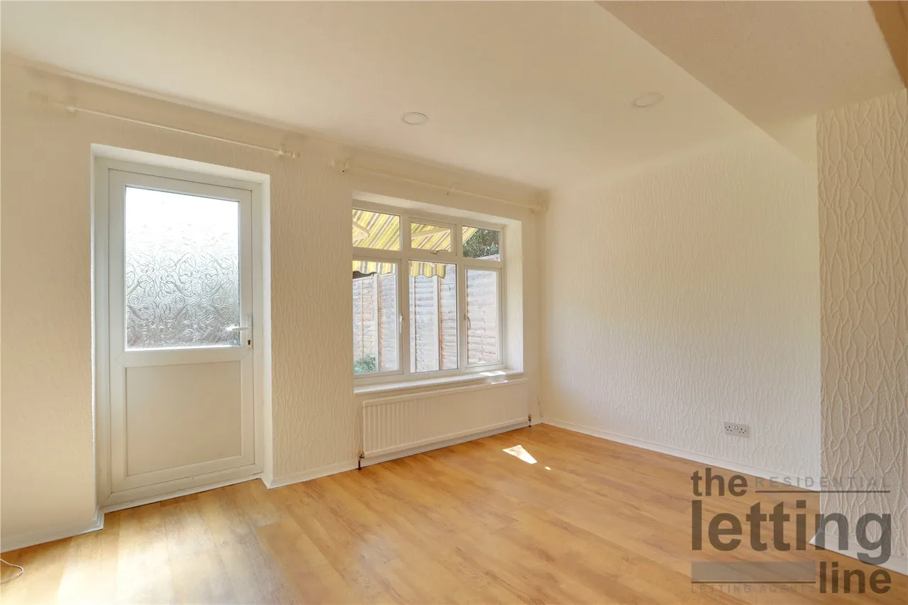 Youngmans Close, Enfield, Middlesex, EN2 0RF, photo 5