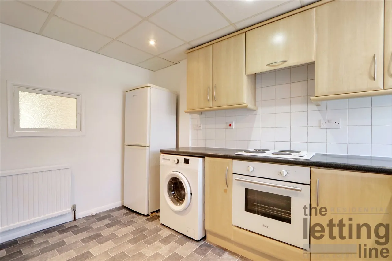 Youngmans Close, Enfield, Middlesex, EN2 0RF, photo 7