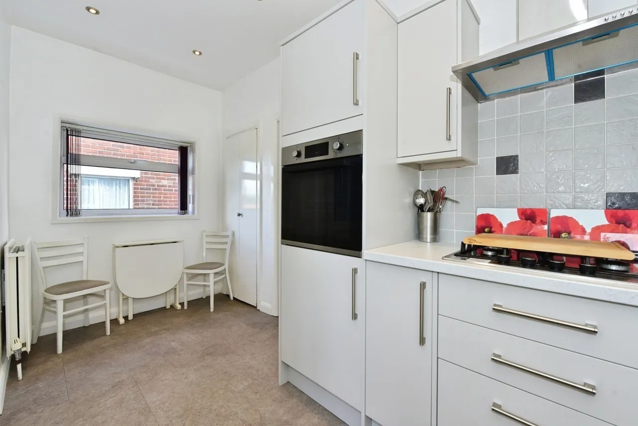 Willow Drive, Sheffield, S9, photo 2