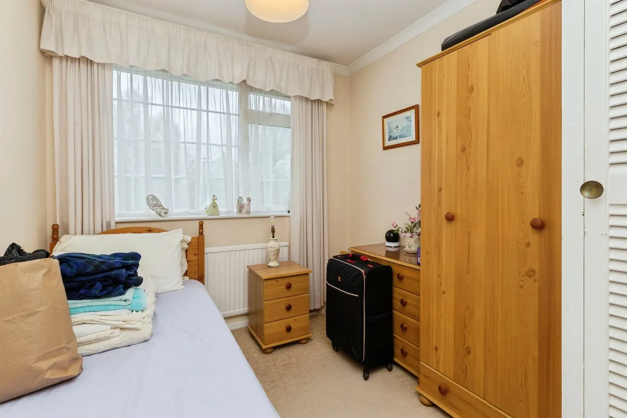 Broughton Close, Bierton, HP22, photo 16