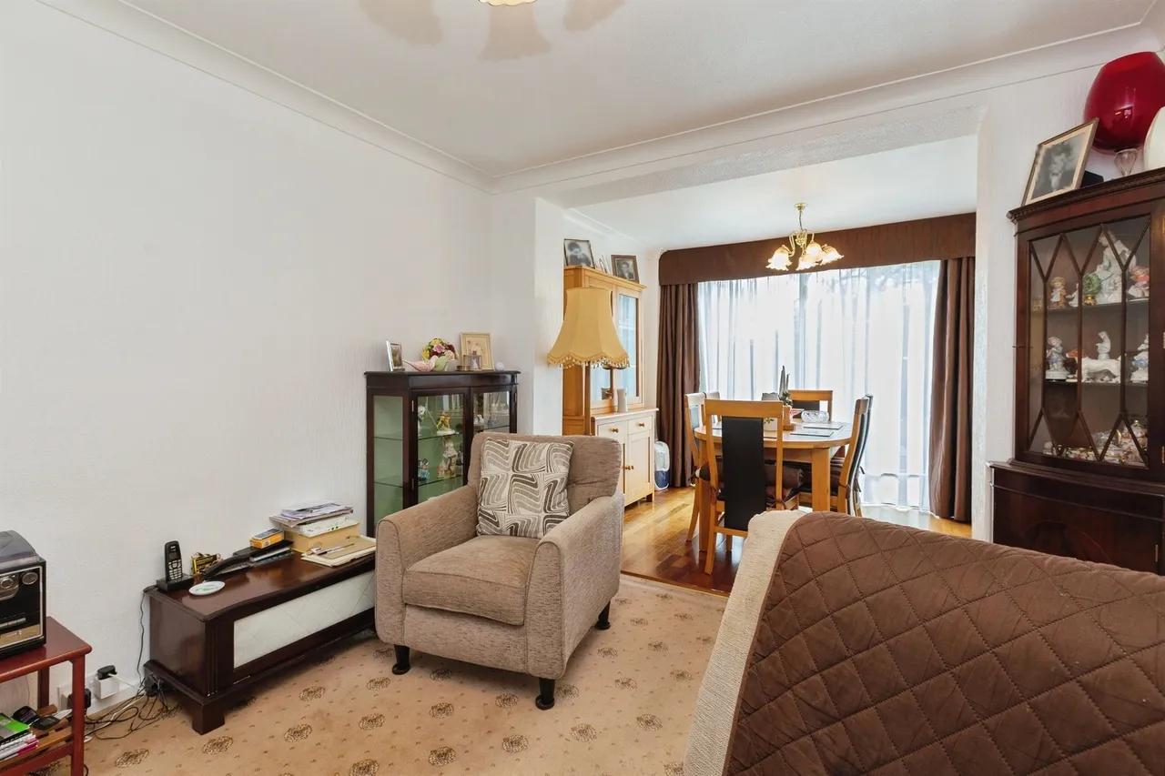 Broughton Close, Bierton, HP22, photo 5