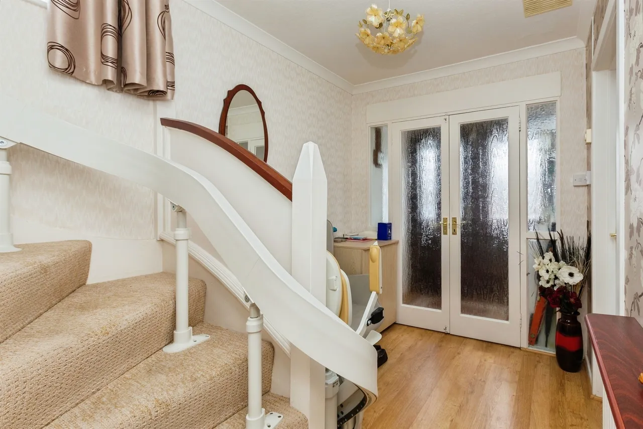 Broughton Close, Bierton, HP22, photo 13