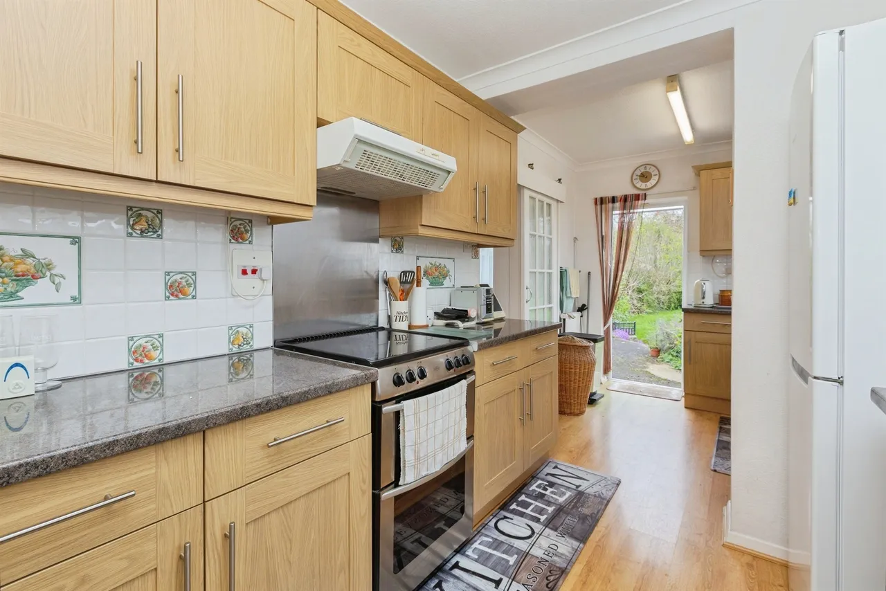 Broughton Close, Bierton, HP22, photo 9