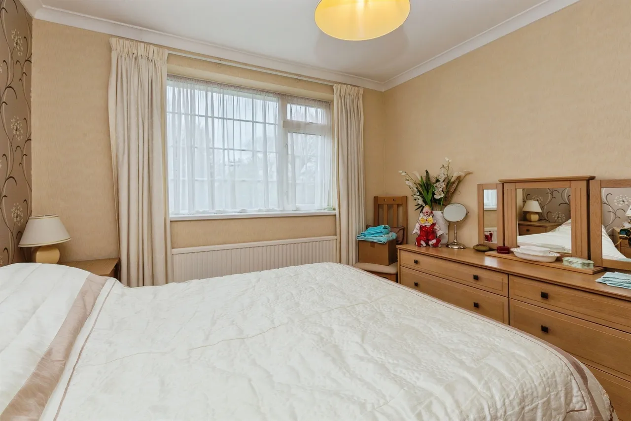Broughton Close, Bierton, HP22, photo 15