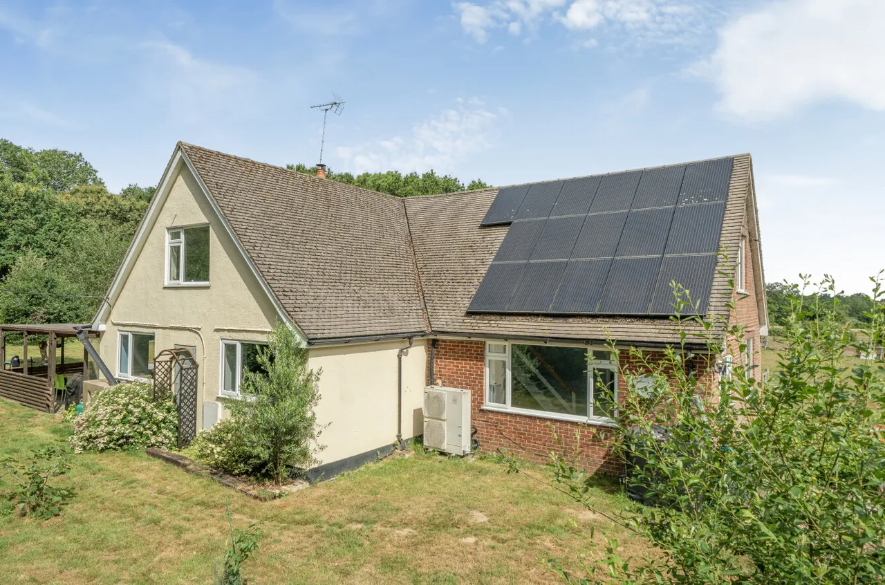 4 bed house for sale — Doles Lane, Wokingham, Berkshire, RG41 4DY