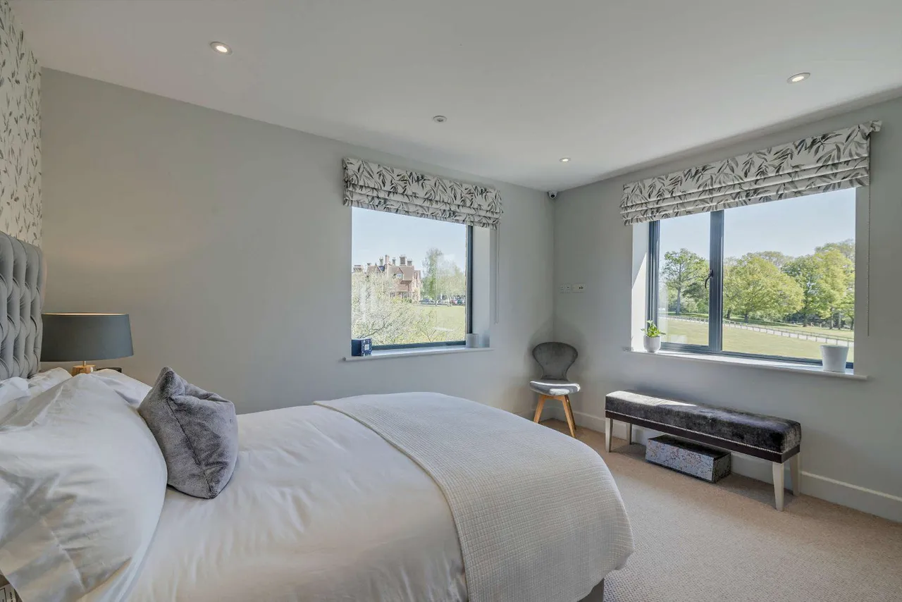 Muntham Drive, Barns Green, Horsham, West Sussex, RH13 0PT, photo 11
