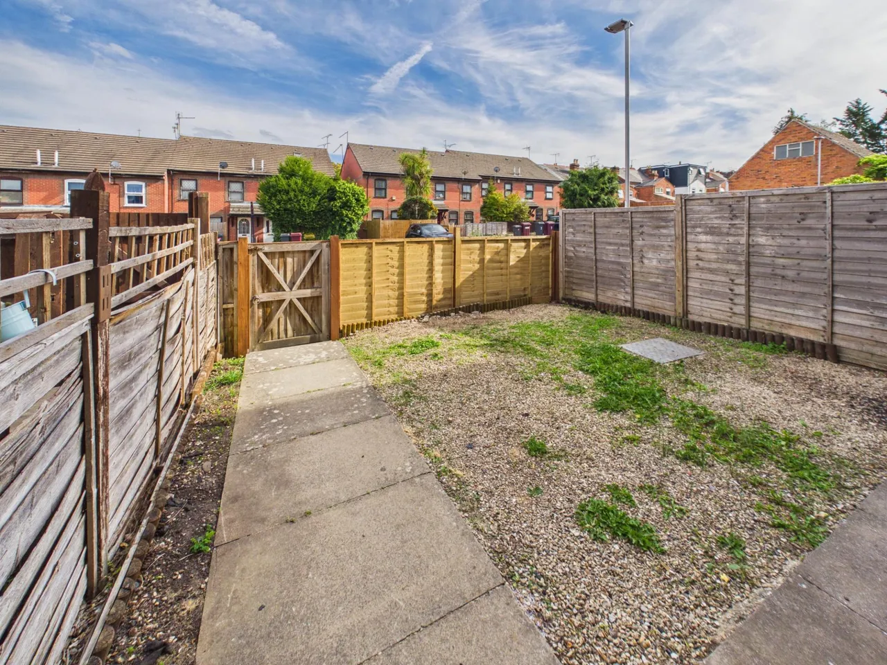 Rona Court, Reading, RG30, photo 2
