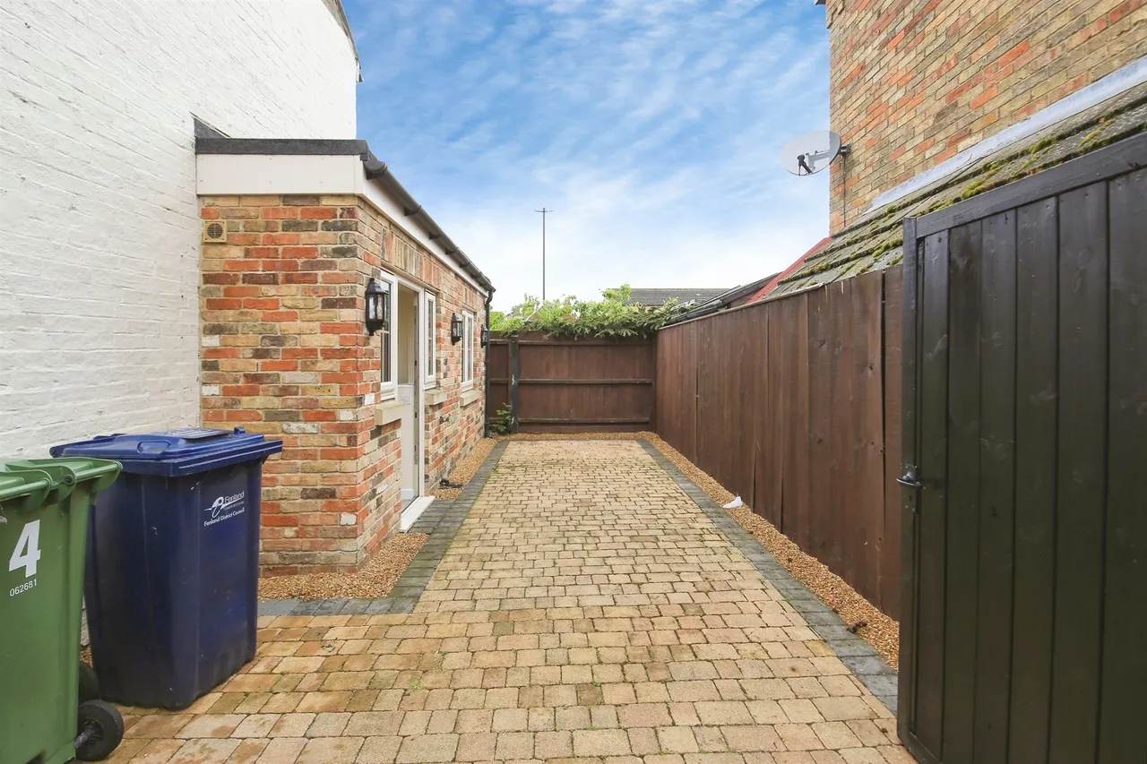 Falcon Lane, Peterborough, PE7, photo 4