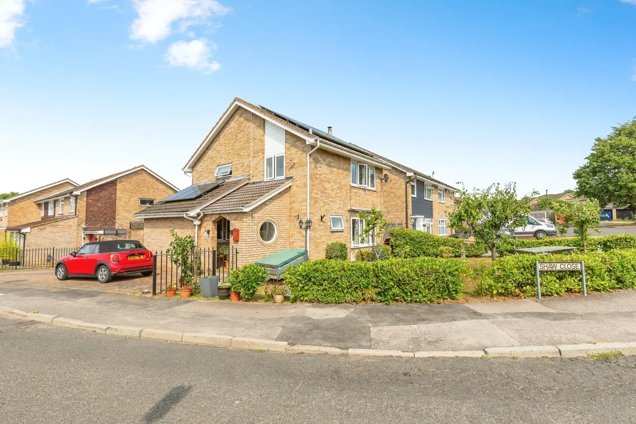 3 bed house for sale, Shaw Close, Cliffe Woods, ME3