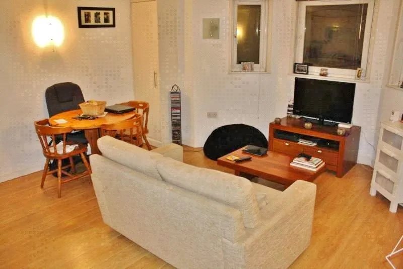 Woodbridge Road, Guildford, GU1, photo 6