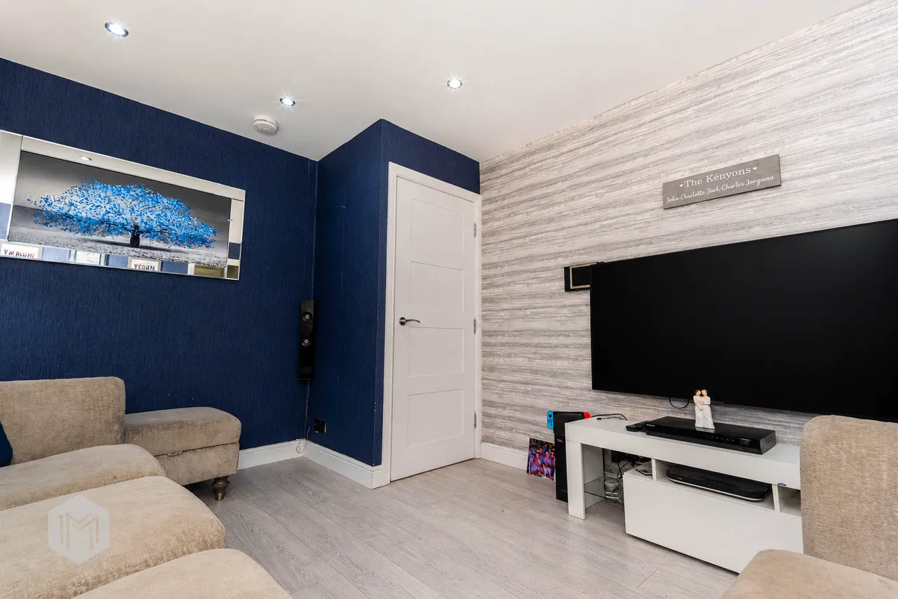 Inglewood Close, Bury, BL9 7LD, photo 5