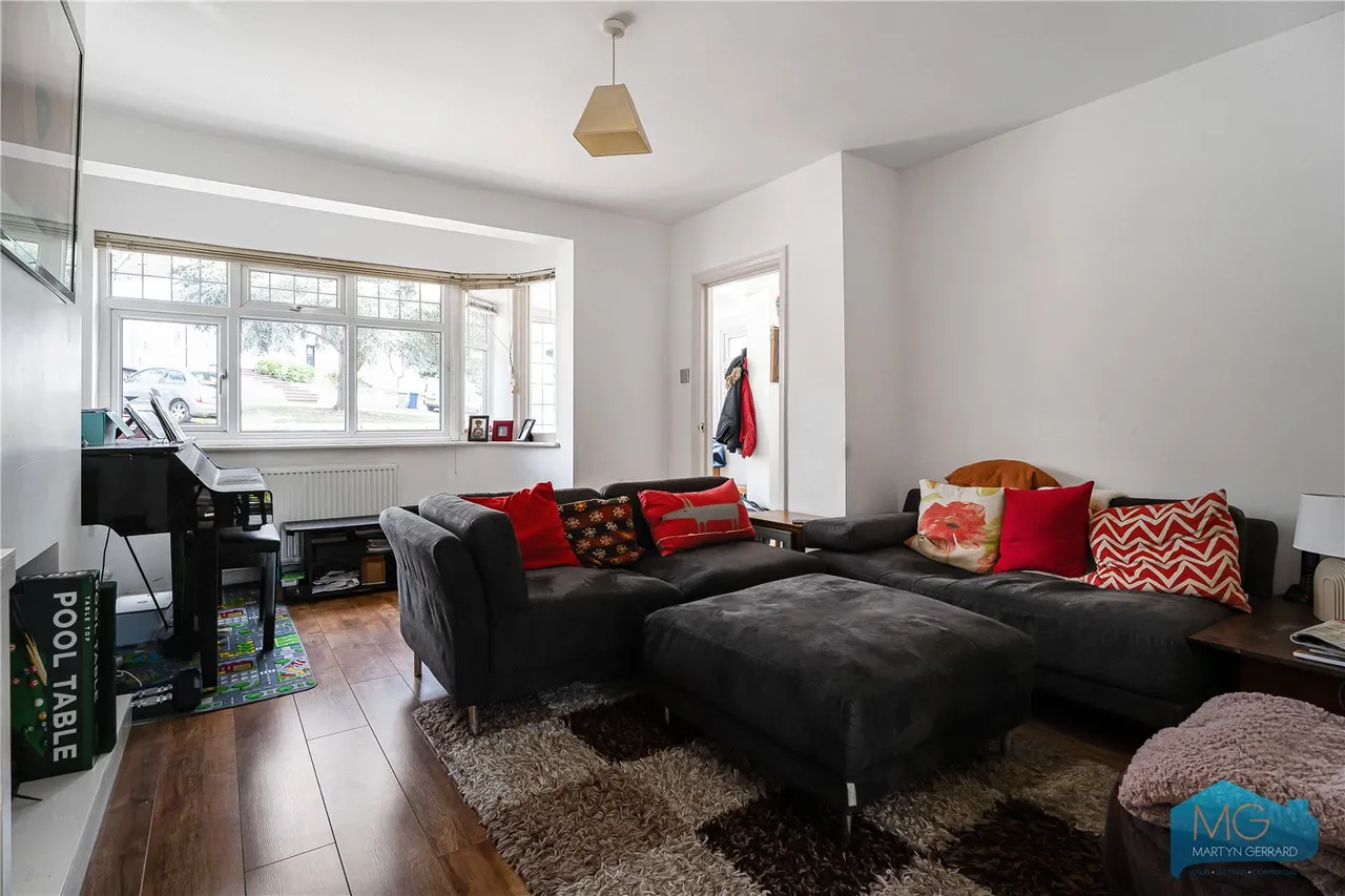 Grants Close, Mill Hill, NW7, photo 4