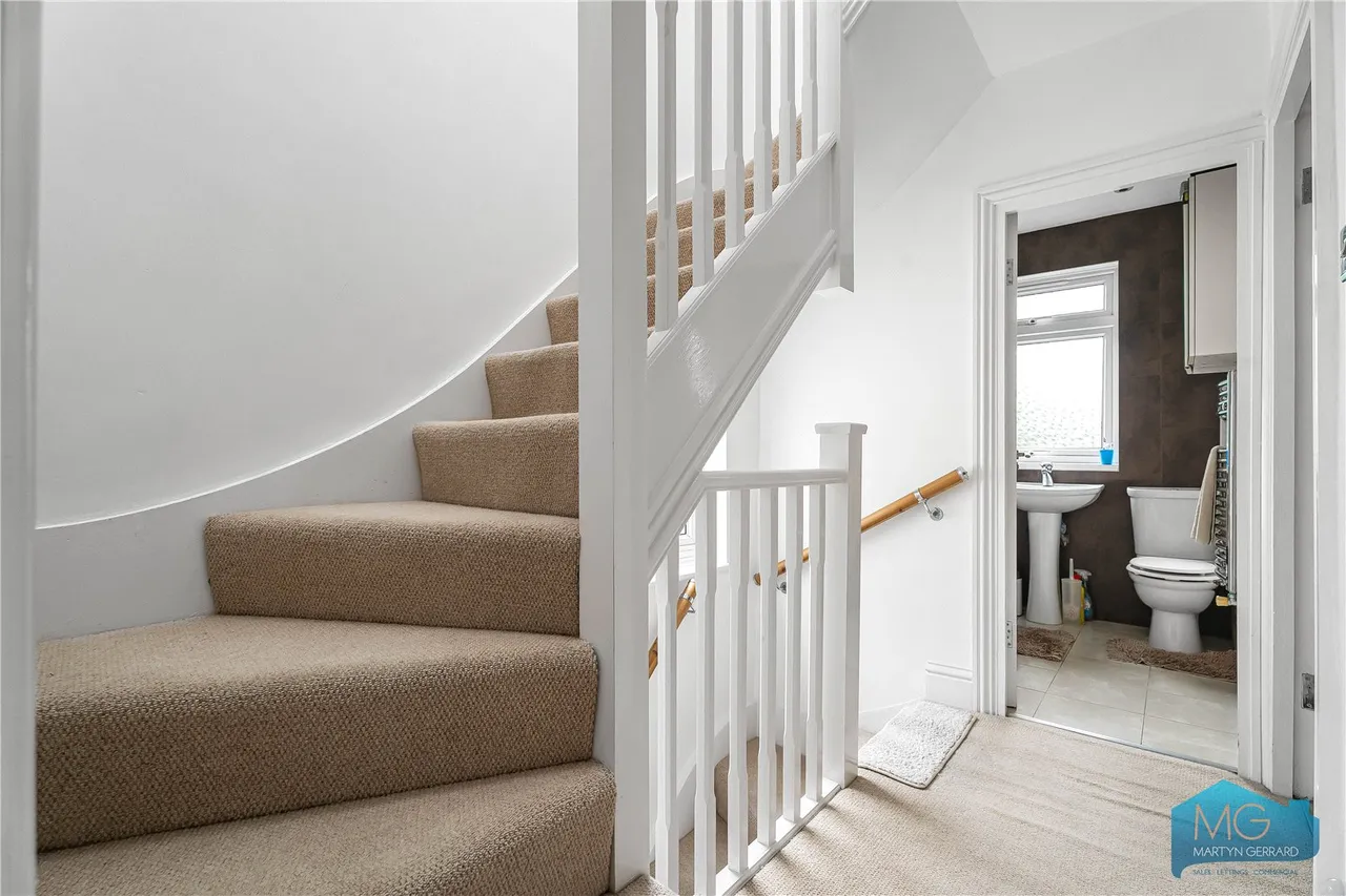 Grants Close, Mill Hill, NW7, photo 17