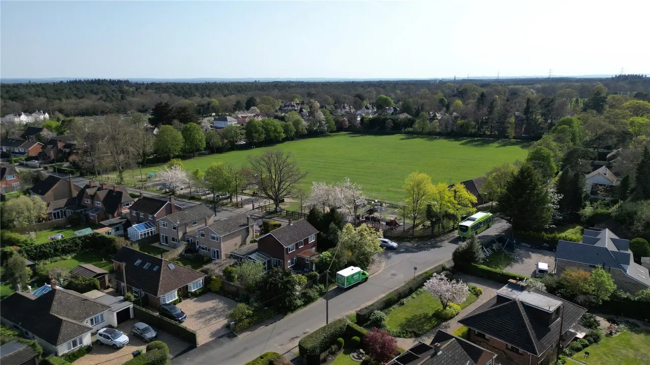 School Lane, Burghfield Common, RG7, photo 19