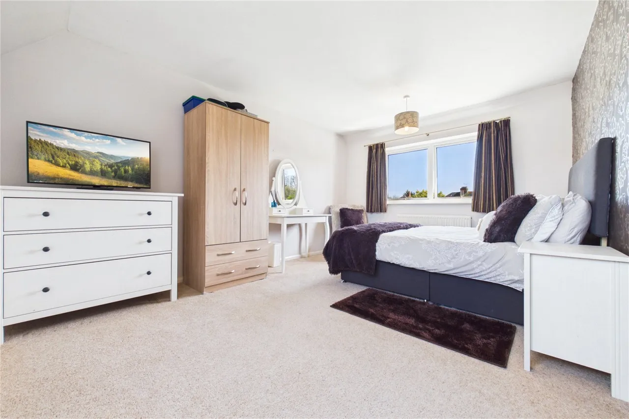 School Lane, Burghfield Common, RG7, photo 9