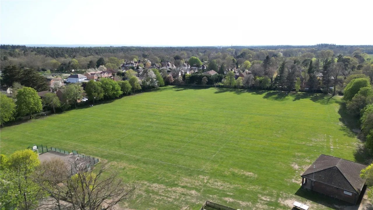 School Lane, Burghfield Common, RG7, photo 20