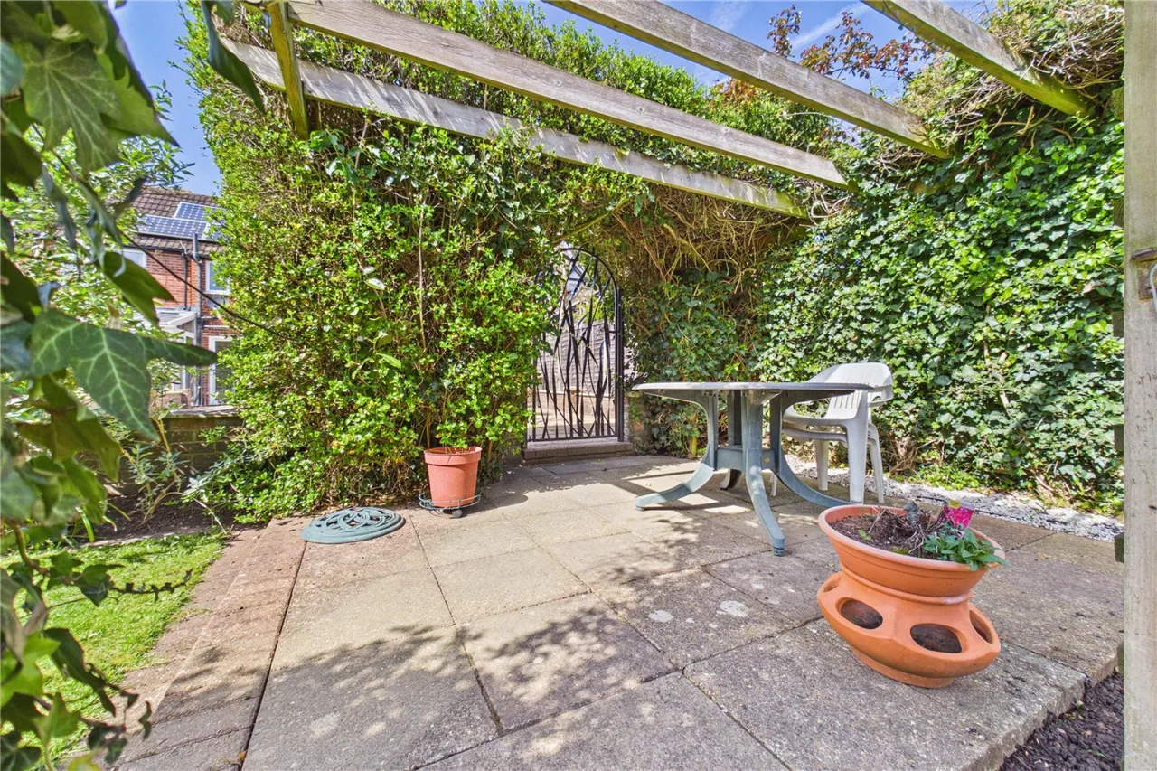 School Lane, Burghfield Common, RG7, photo 14