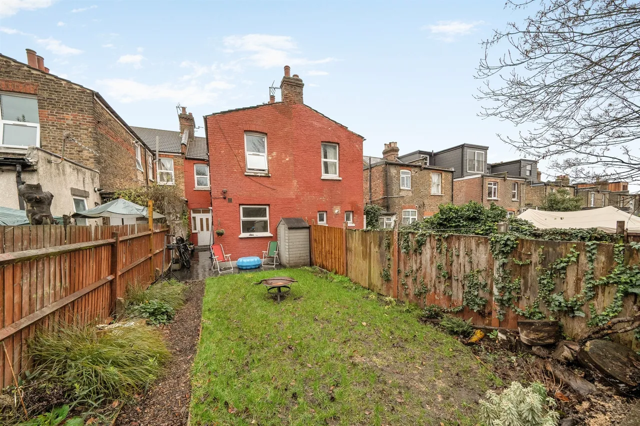 Handsworth Road, London, photo 8