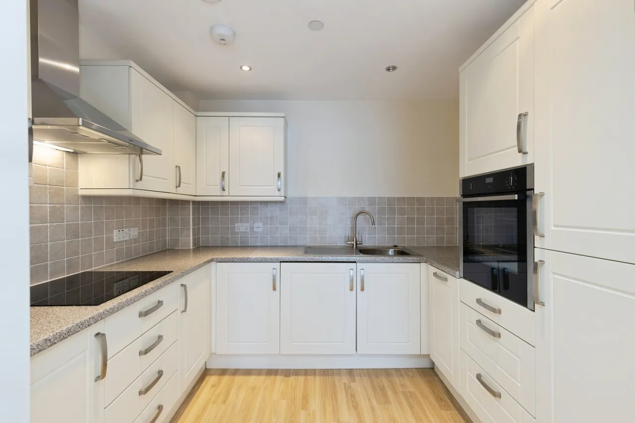 Gloucester Road, Cheltenham, GL51, photo 3