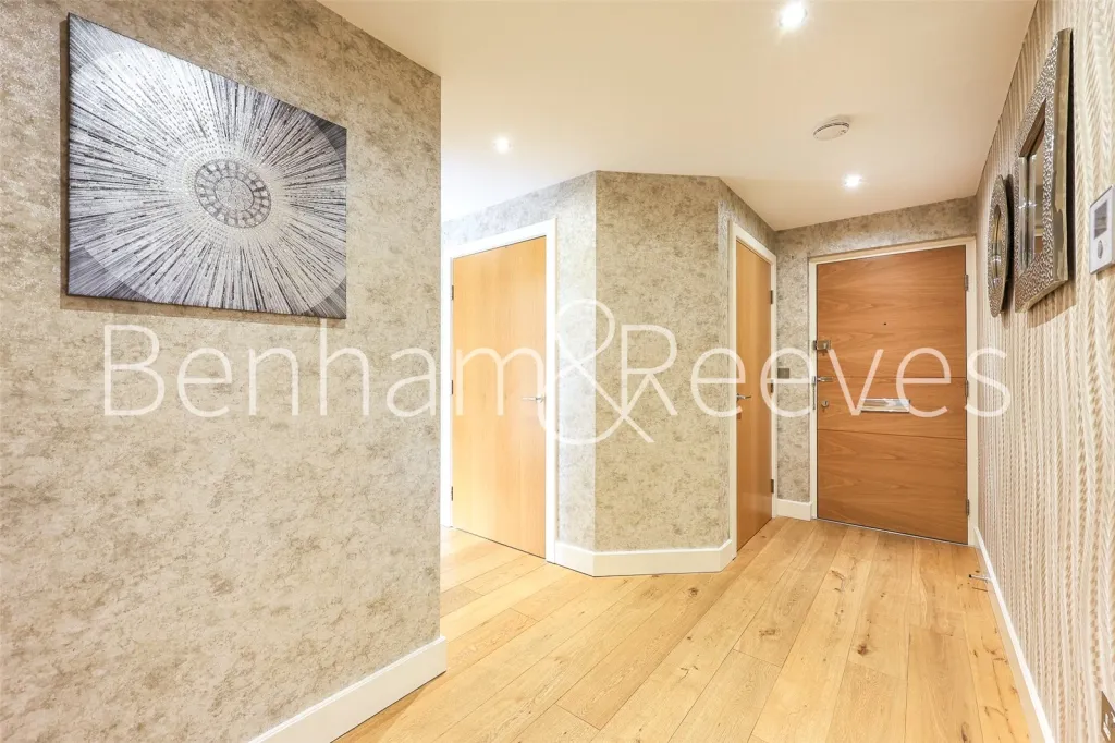 Heritage Avenue, Beaufort Park, NW9, photo 13