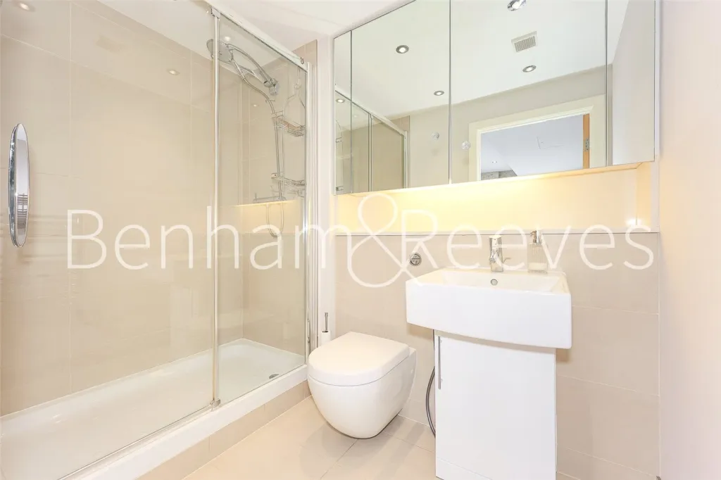 Heritage Avenue, Beaufort Park, NW9, photo 20