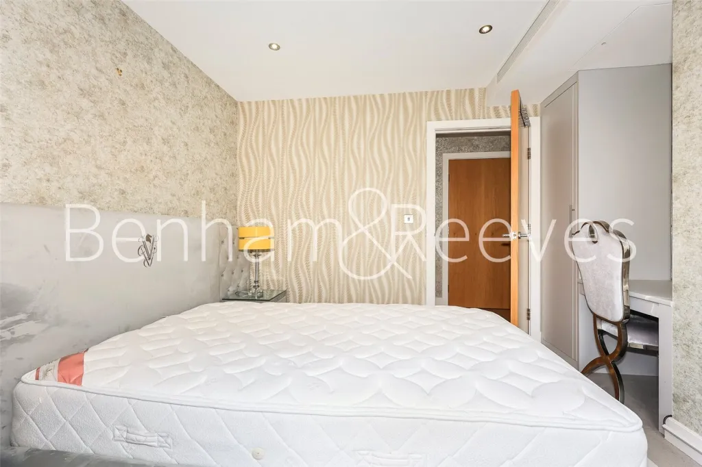 Heritage Avenue, Beaufort Park, NW9, photo 15
