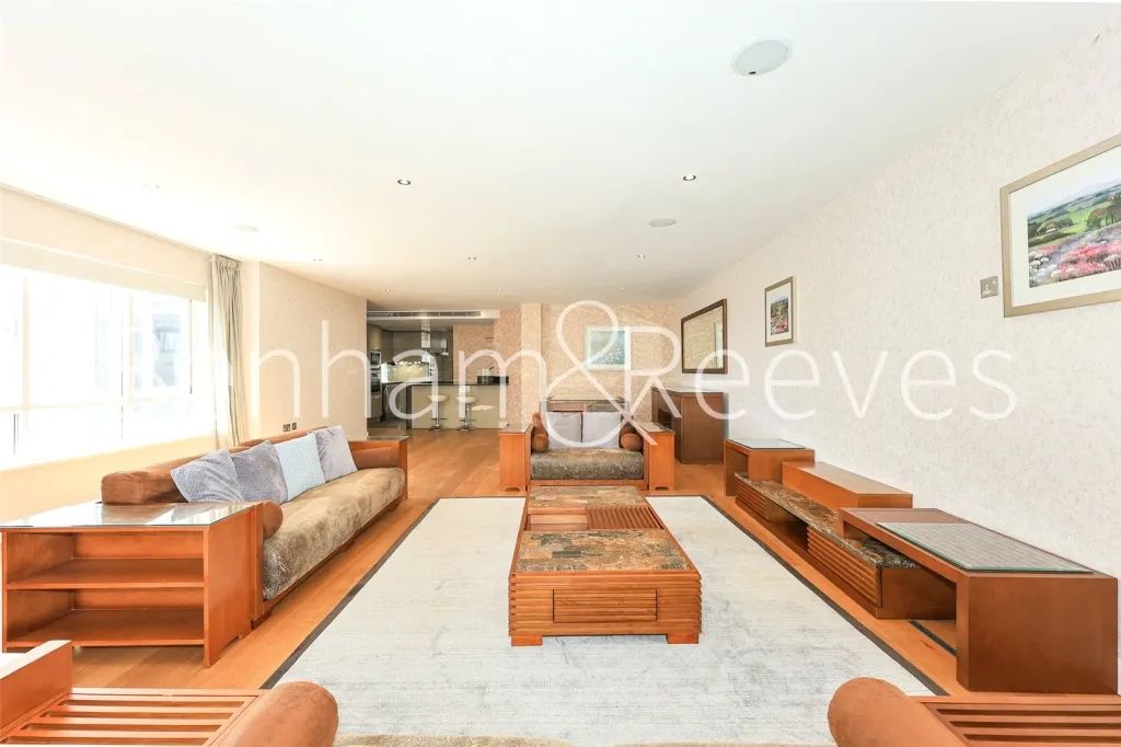 3 bed flat to rent, Heritage Avenue, Beaufort Park, NW9