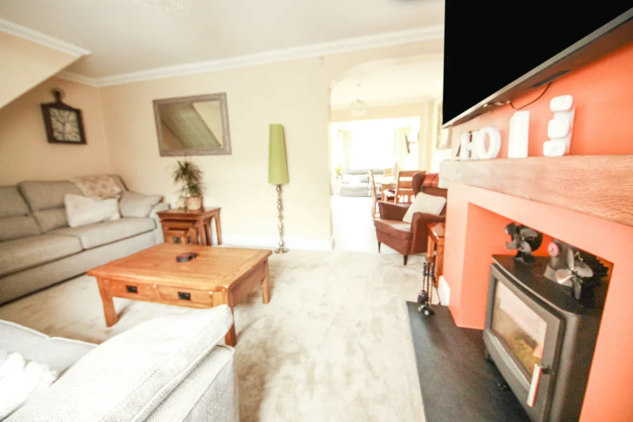 Stirling Road, Cardiff, South Glamorgan, photo 3