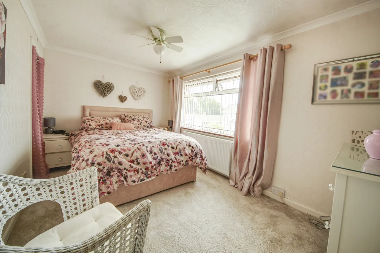 Stirling Road, Cardiff, South Glamorgan, photo 10