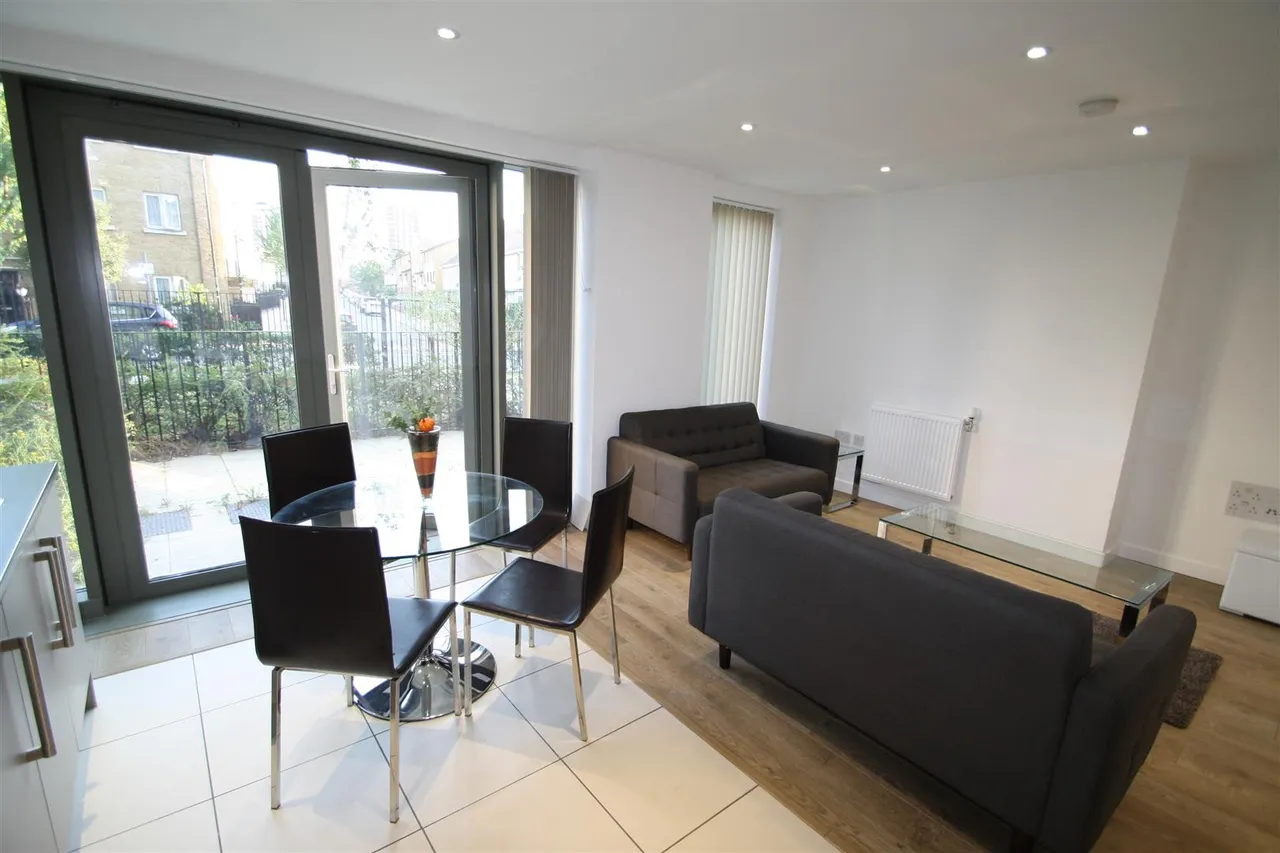Bootmakers Court, Ben Jonson Road, London, E1 4GJ, photo 2