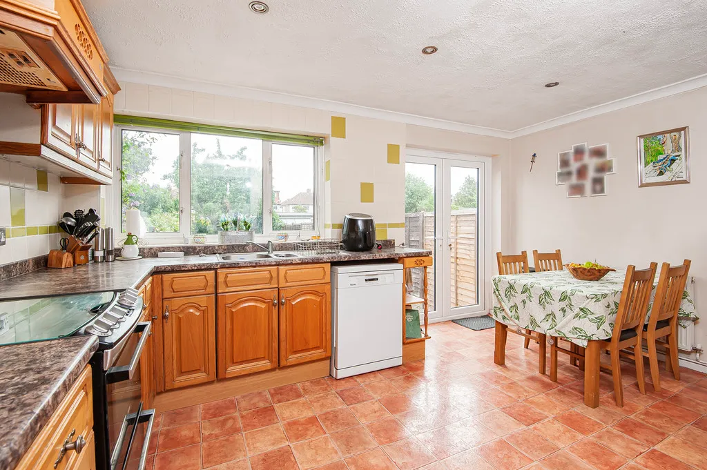 Oakleigh Road, Hillingdon, photo 20
