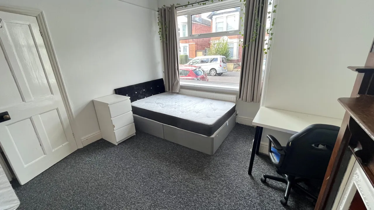4 bed house to rent, Harborough Road, Bedford Place, SO15