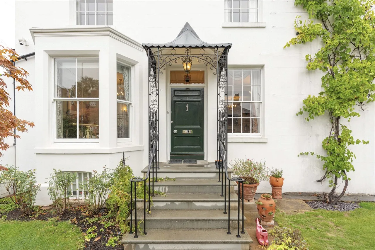 Lansdowne Circus, Leamington Spa, CV32, photo 40