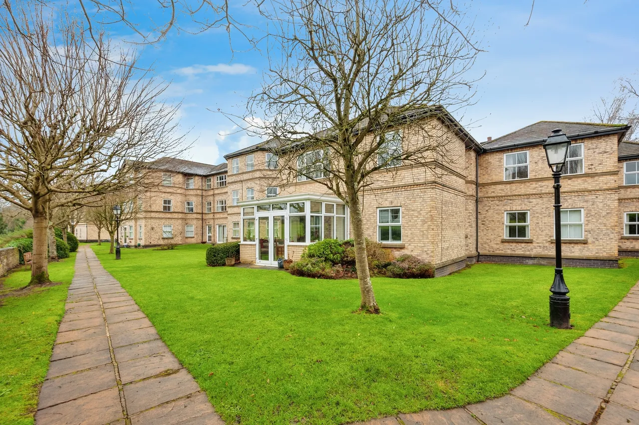 Brook Lane, Alderley Edge, SK9, photo 9