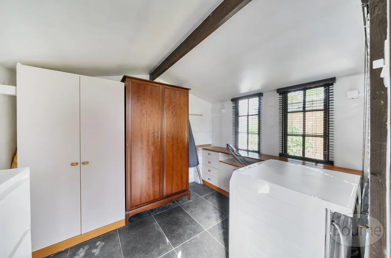 Downsview Close, Downside, KT11, photo 11