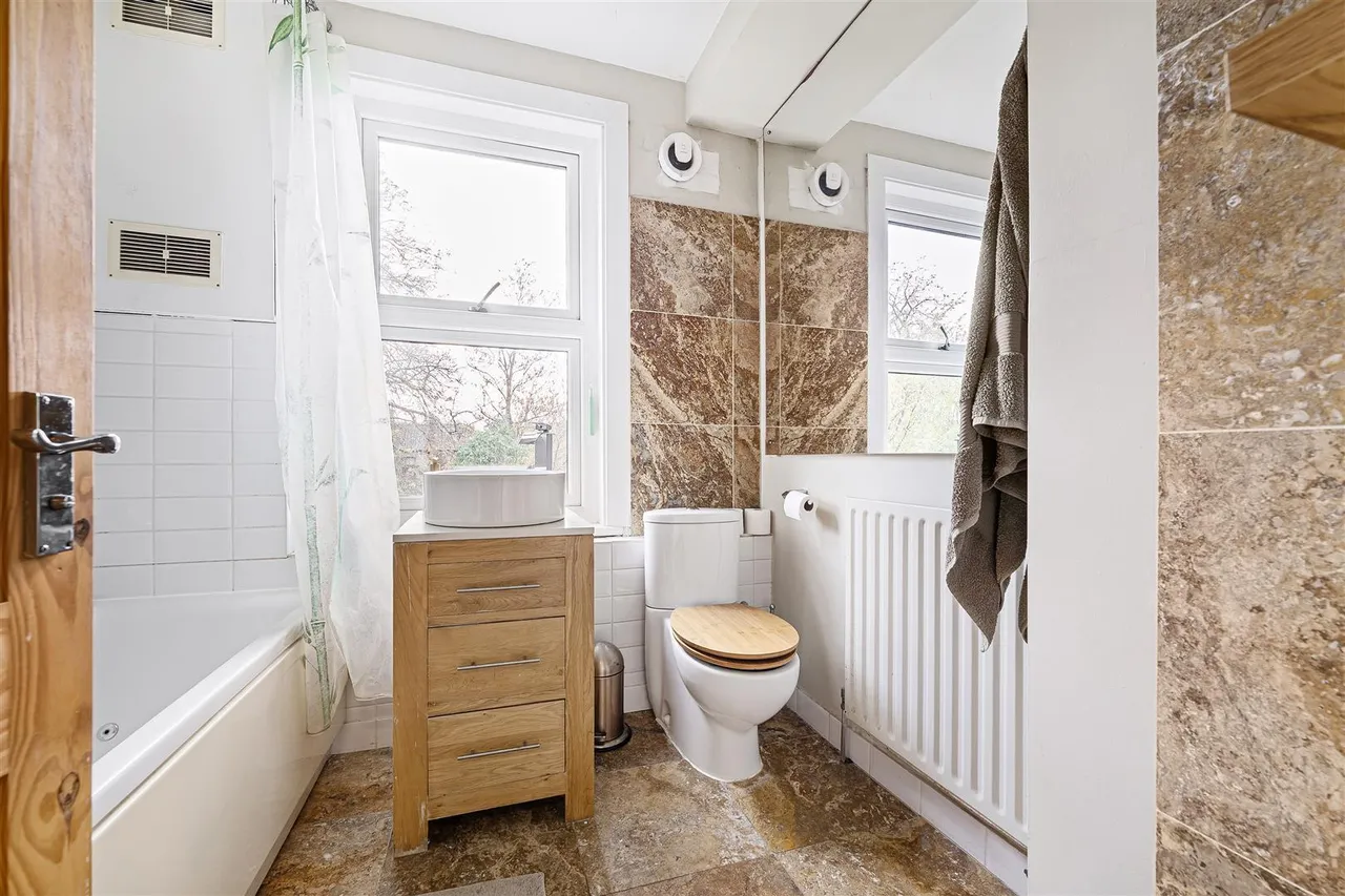Thurlow Park Road, London, SE21, photo 7